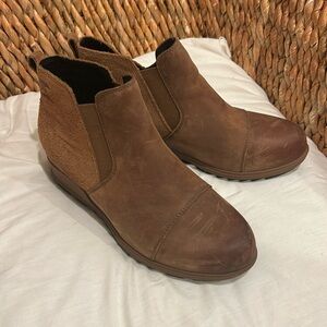 Sorel wedge booties